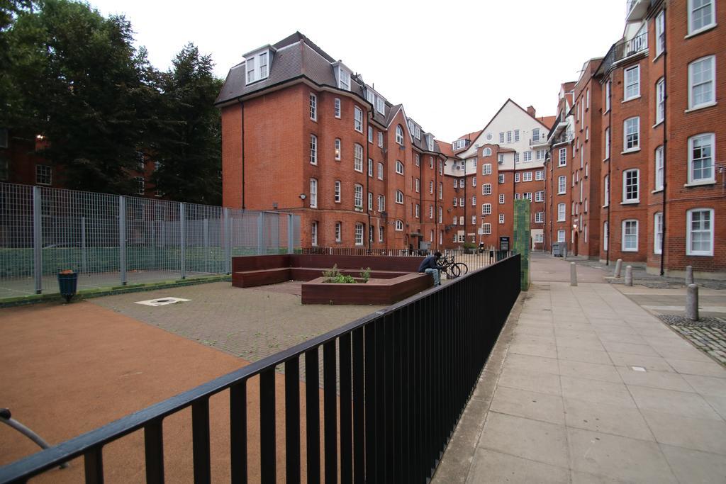 Molesey Apartments London Exterior photo